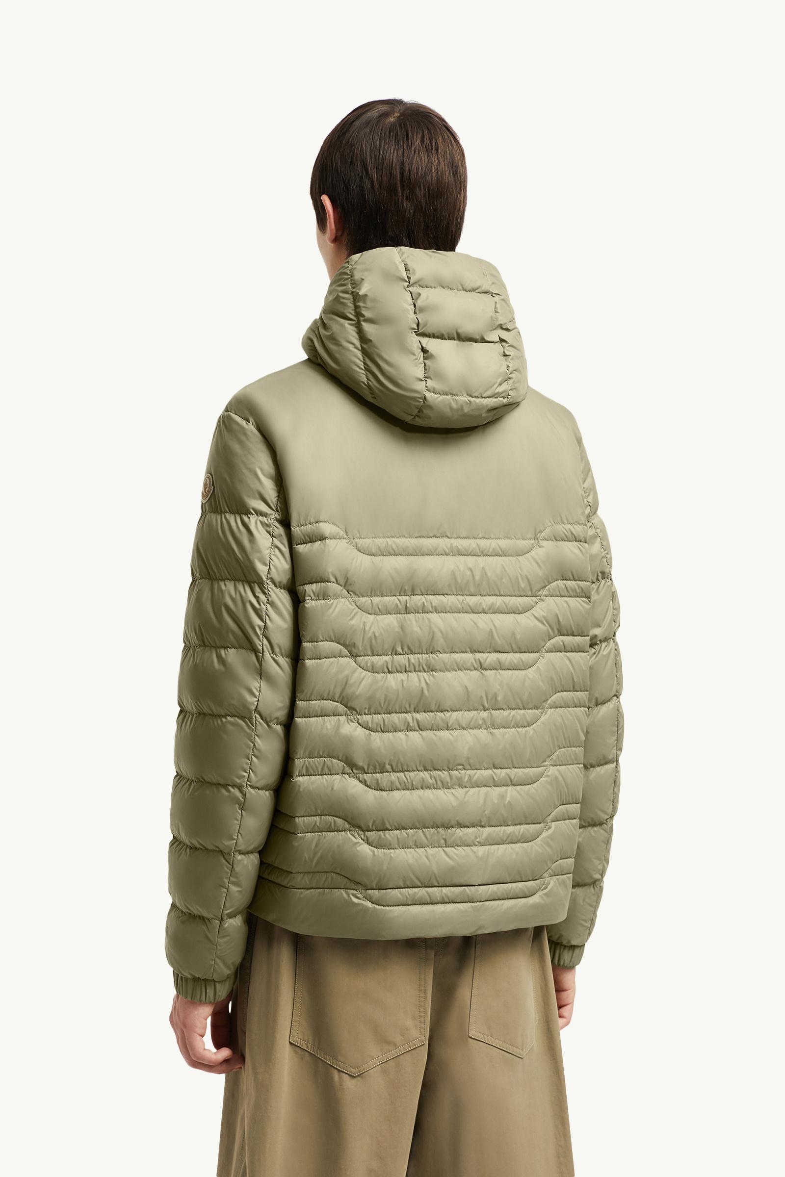 Aleso Hooded Geometric-Quilted Short Down Jacket